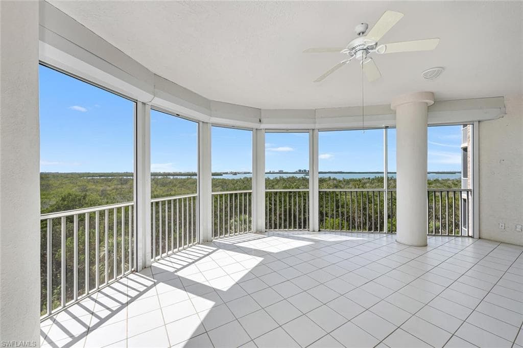 4811 Island Pond Ct 402, Bonita Springs, FL 34134-4