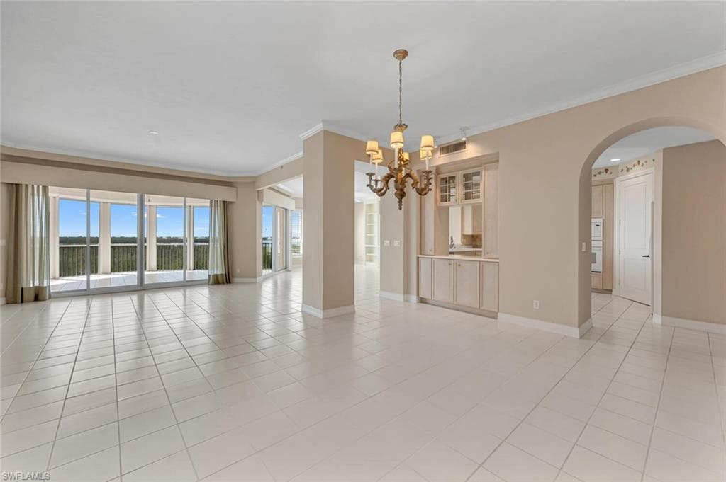 4811 Island Pond Ct 402, Bonita Springs, FL 34134-7