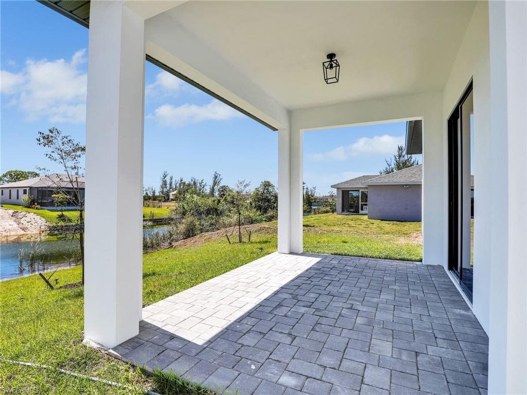 2010 21st St, Cape Coral, FL 33993-43