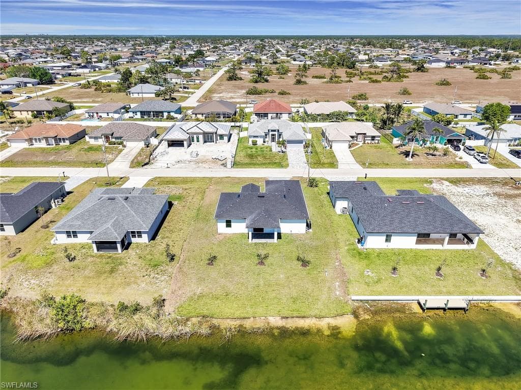 2010 21st St, Cape Coral, FL 33993-45