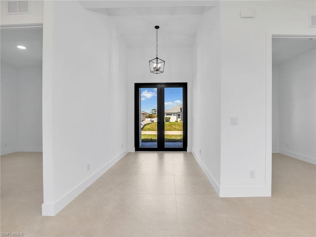 2010 21st St, Cape Coral, FL 33993-7