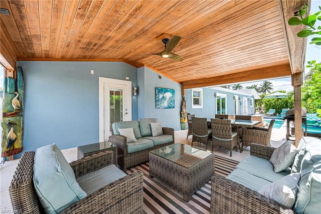 203 1st St, Bonita Springs, FL 34134-34