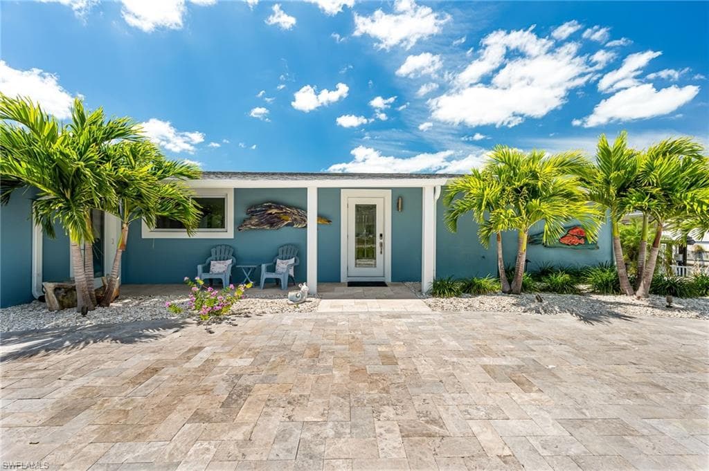 203 1st St, Bonita Springs, FL 34134-4