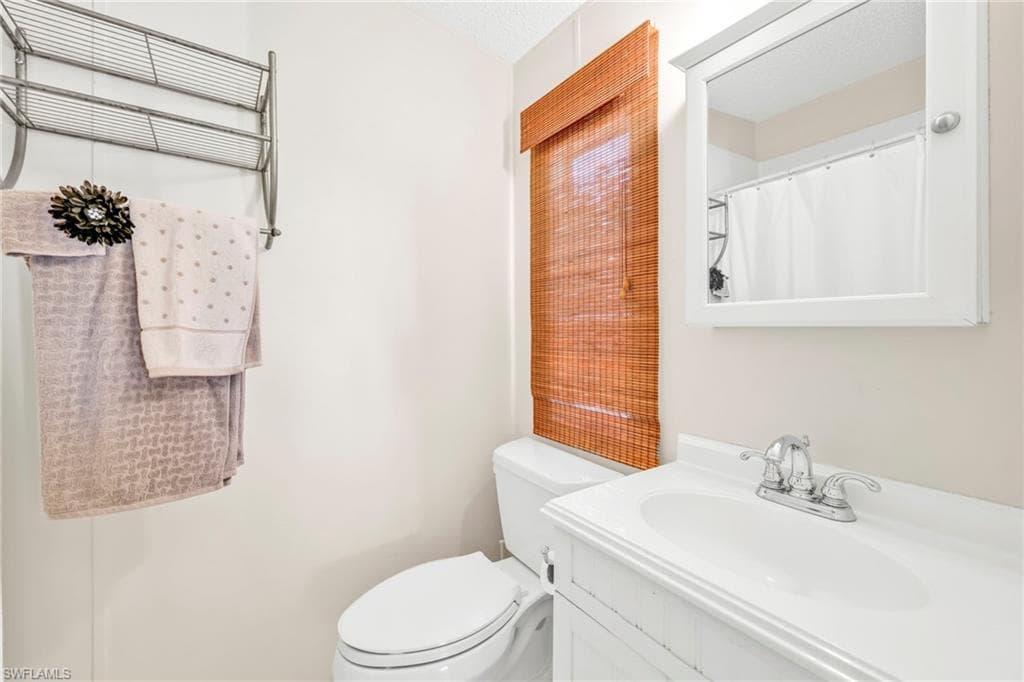 41 Oceans Blvd 41, Naples, FL 34104-17