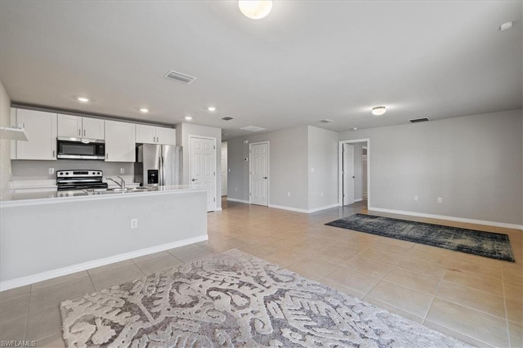 8015 Mangrove Cir, Labelle, FL 33935-4