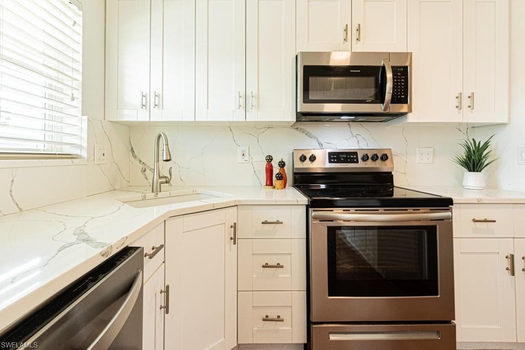 325 Charlemagne Blvd A108, Naples, FL 34112-9