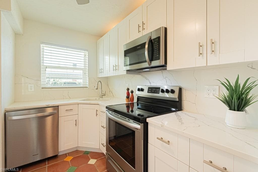 325 Charlemagne Blvd A108, Naples, FL 34112-12