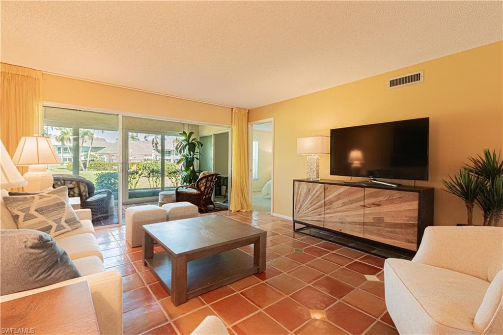 325 Charlemagne Blvd A108, Naples, FL 34112-21