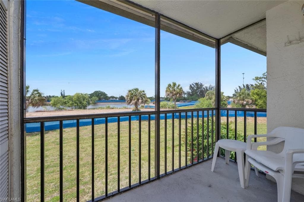 4146 27th Ct SW 204, Naples, FL 34116-11