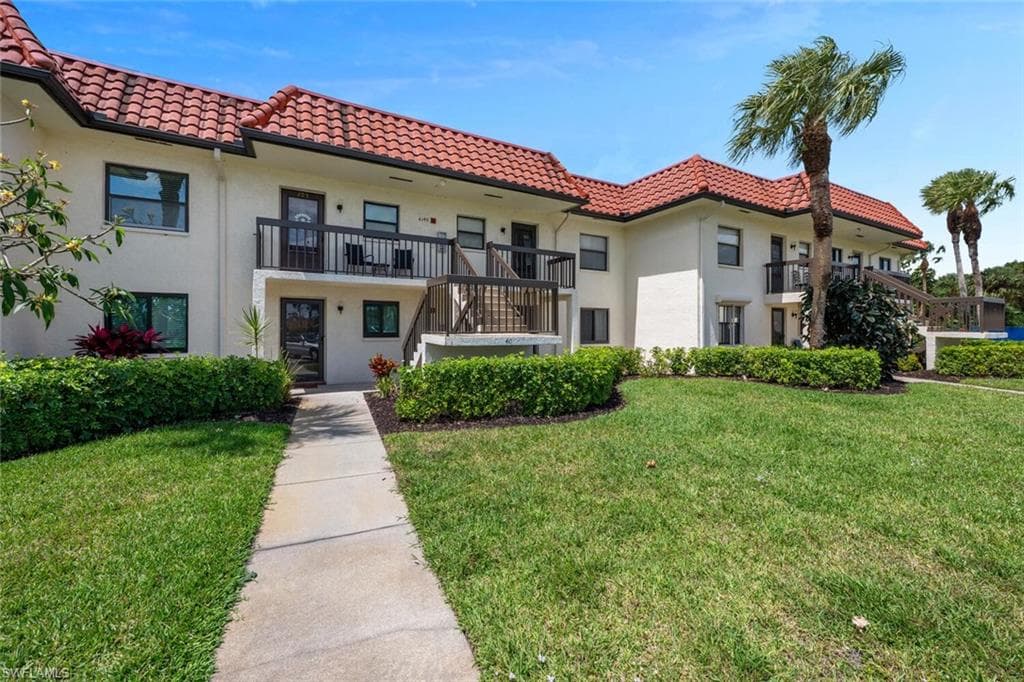 4146 27th Ct SW 204, Naples, FL 34116-13