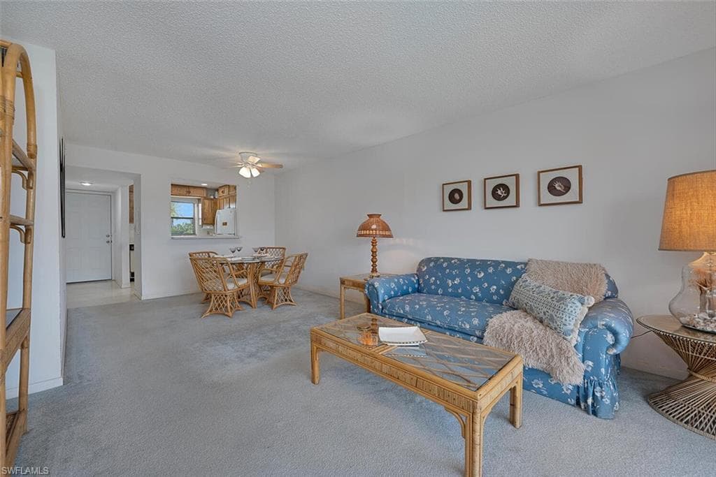 4146 27th Ct SW 204, Naples, FL 34116-3