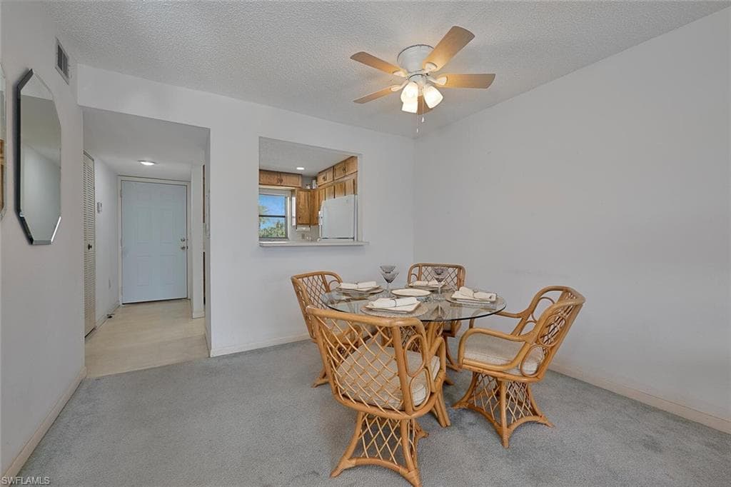 4146 27th Ct SW 204, Naples, FL 34116-4
