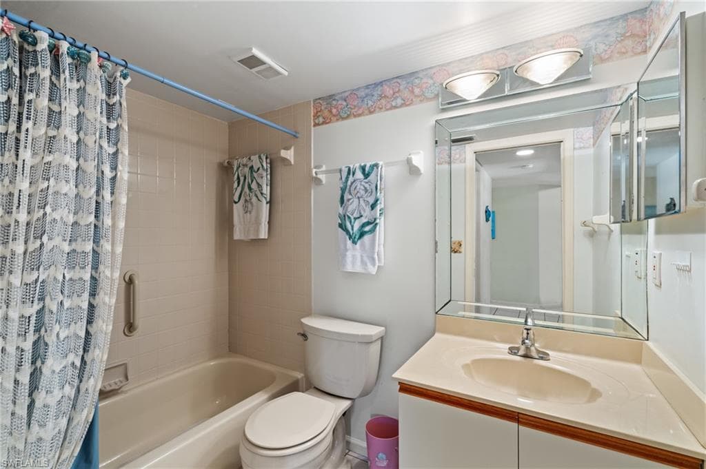 5776 Deauville Cir C208, Naples, FL 34112-26