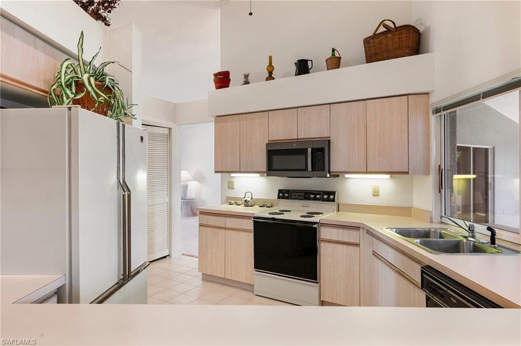 1651 Orleans Ct, Marco Island, Fl 34145-6