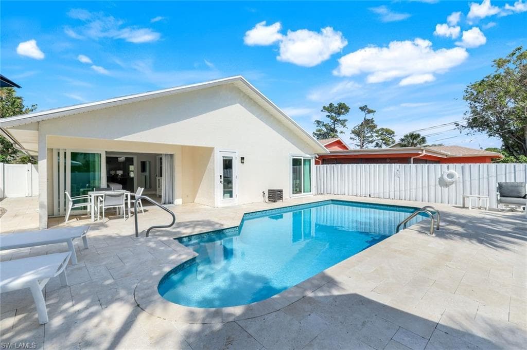 820 102nd Ave N, Naples, FL 34108-30