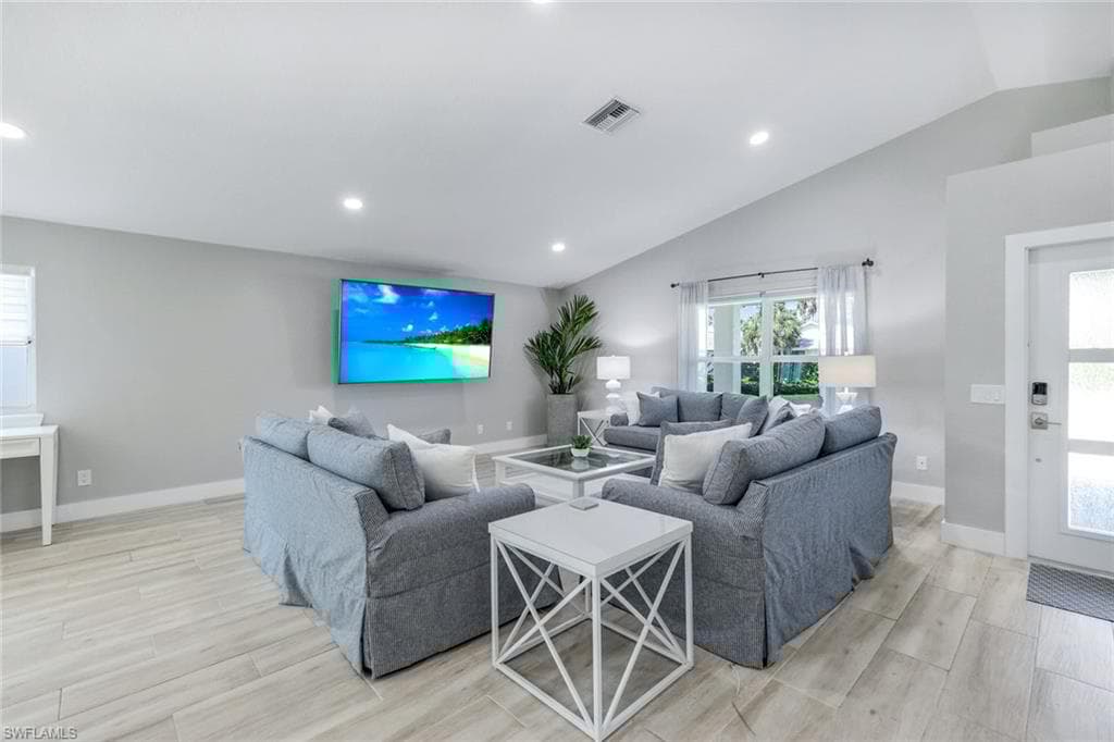 820 102nd Ave N, Naples, FL 34108-6