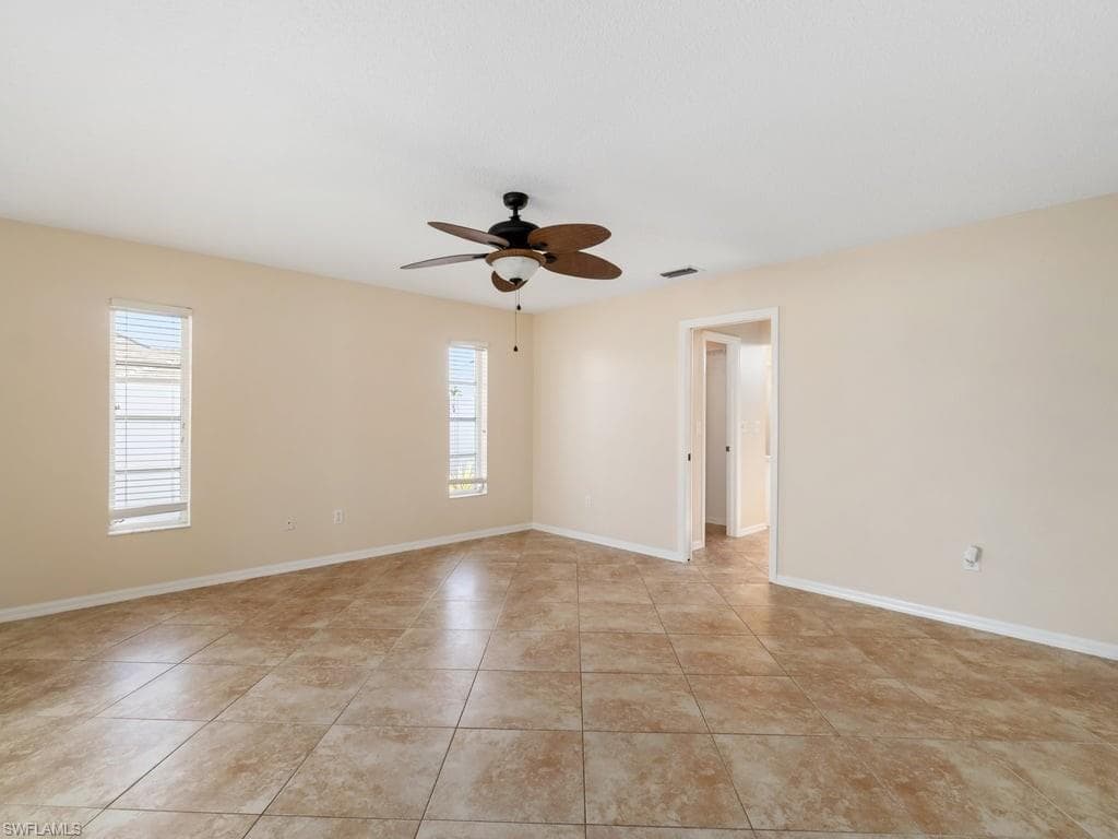 4538 6th Ct, Cape Coral, FL 33904-15