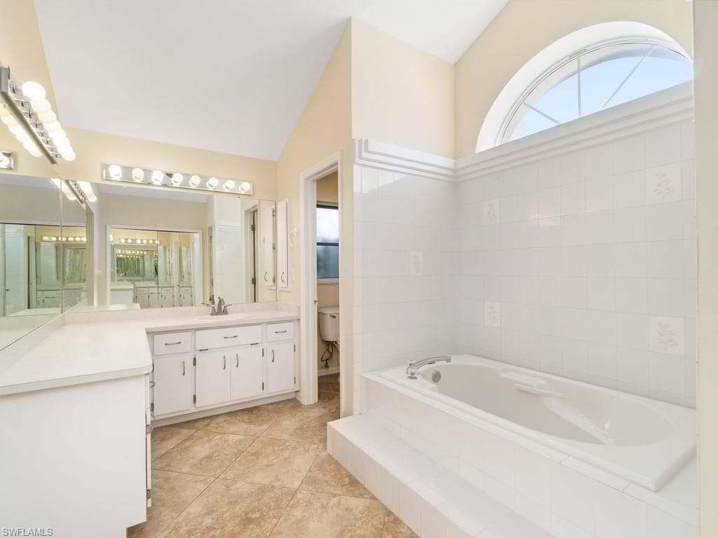 4538 6th Ct, Cape Coral, FL 33904-19