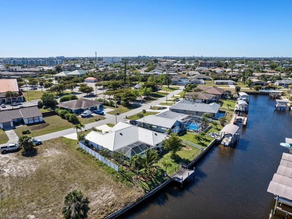 4538 6th Ct, Cape Coral, FL 33904-36