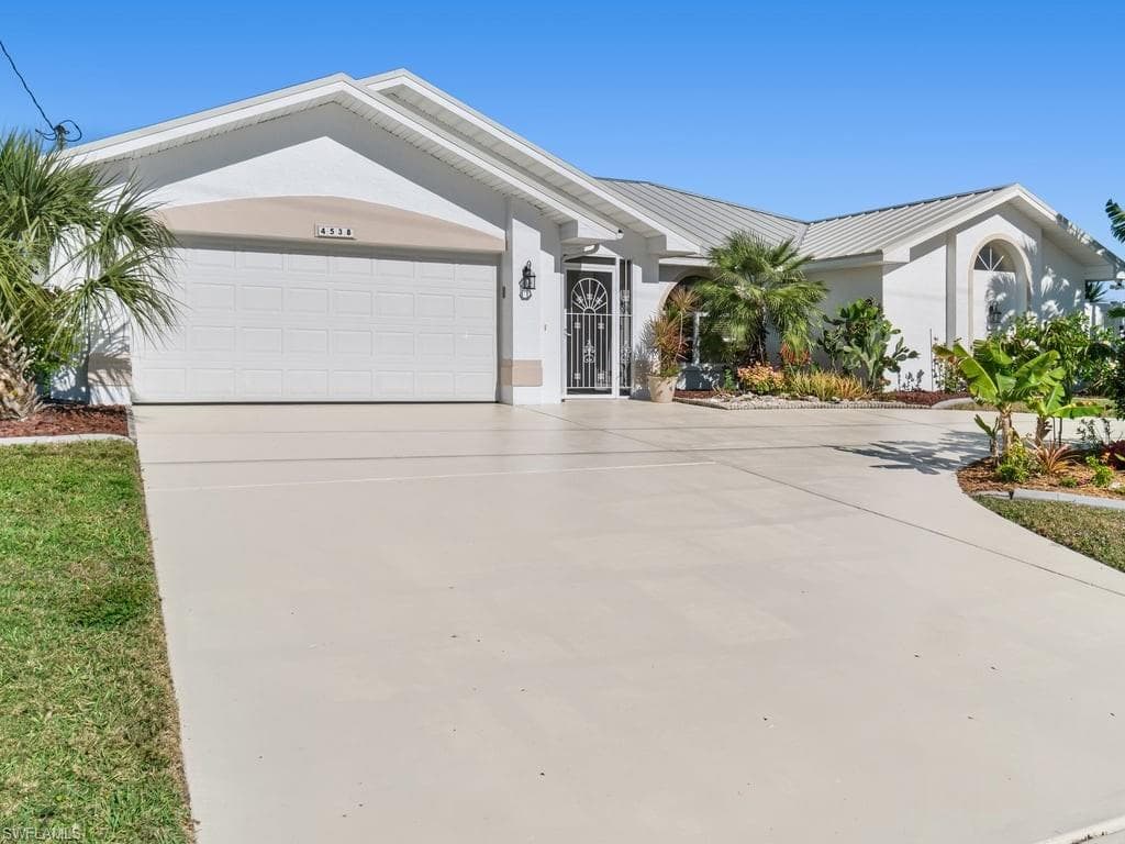 4538 6th Ct, Cape Coral, FL 33904-3