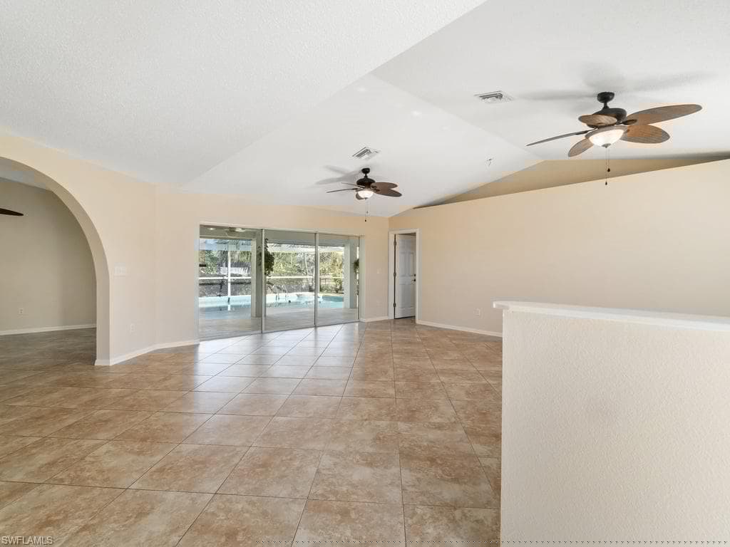 4538 6th Ct, Cape Coral, FL 33904-6