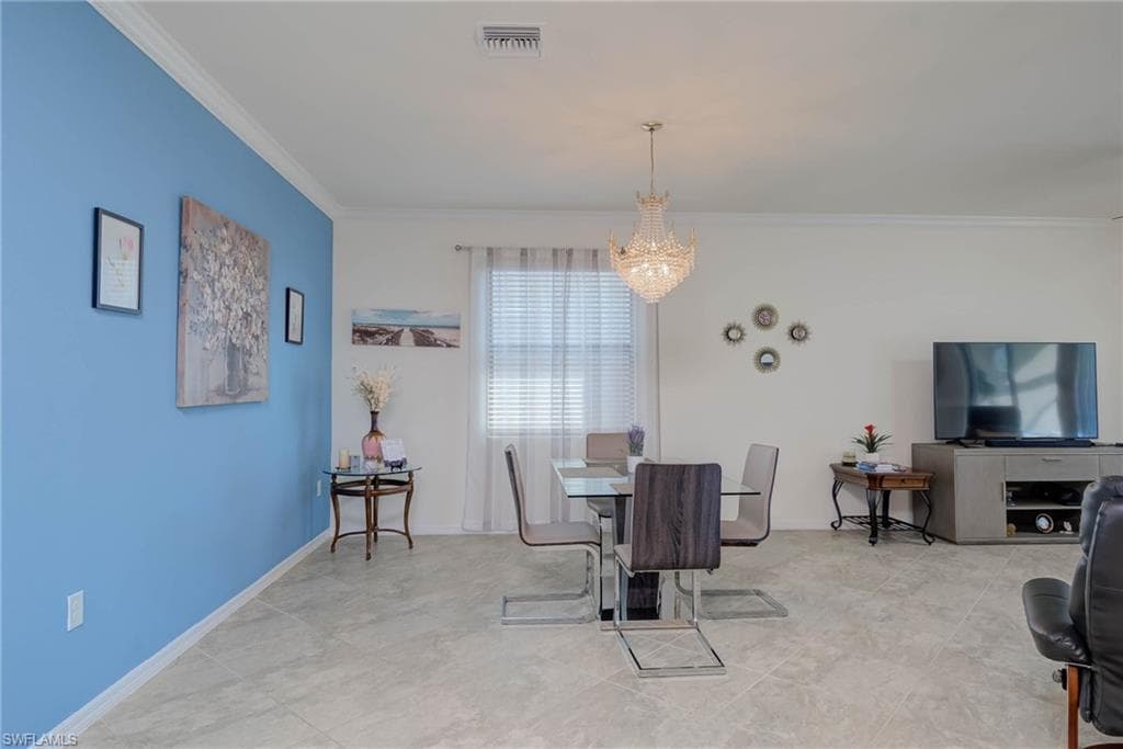 9384 Glenforest Dr, Naples, FL 34120-9