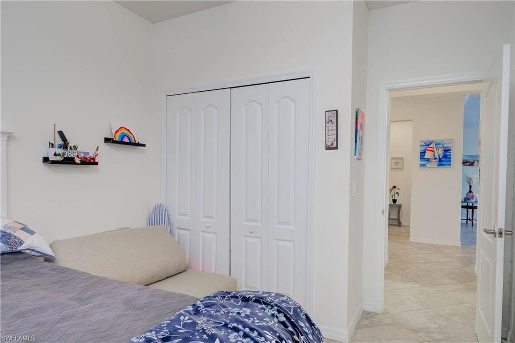 9384 Glenforest Dr, Naples, FL 34120-19