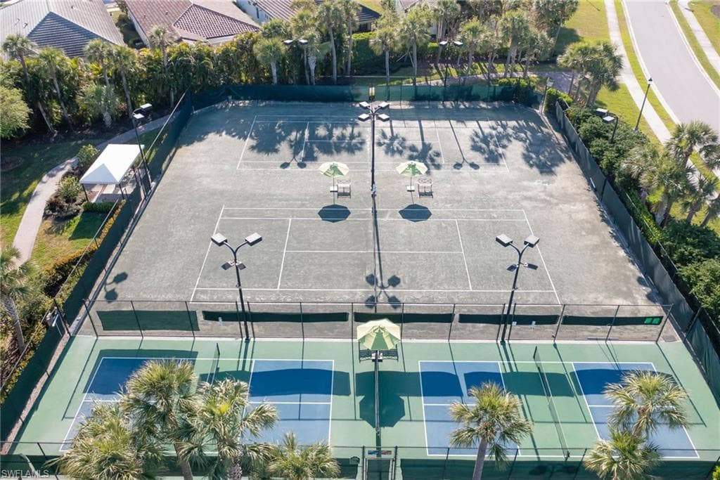 9384 Glenforest Dr, Naples, FL 34120-39