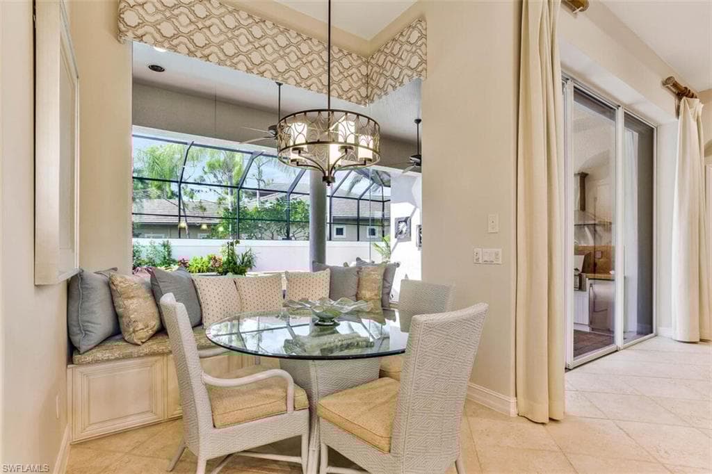 8958 Shenendoah Cir, Naples, FL 34113-15
