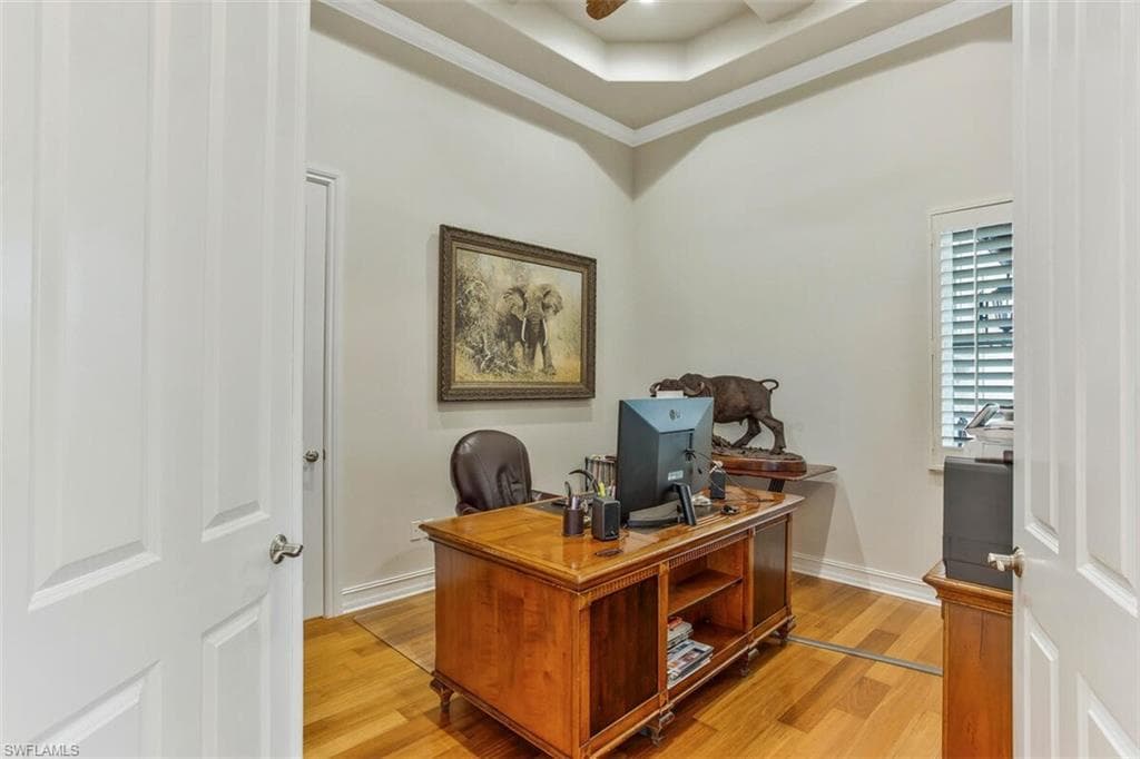 8958 Shenendoah Cir, Naples, FL 34113-28