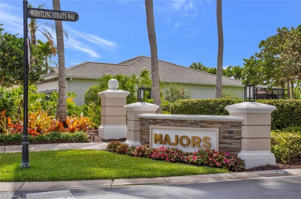 8958 Shenendoah Cir, Naples, FL 34113-30