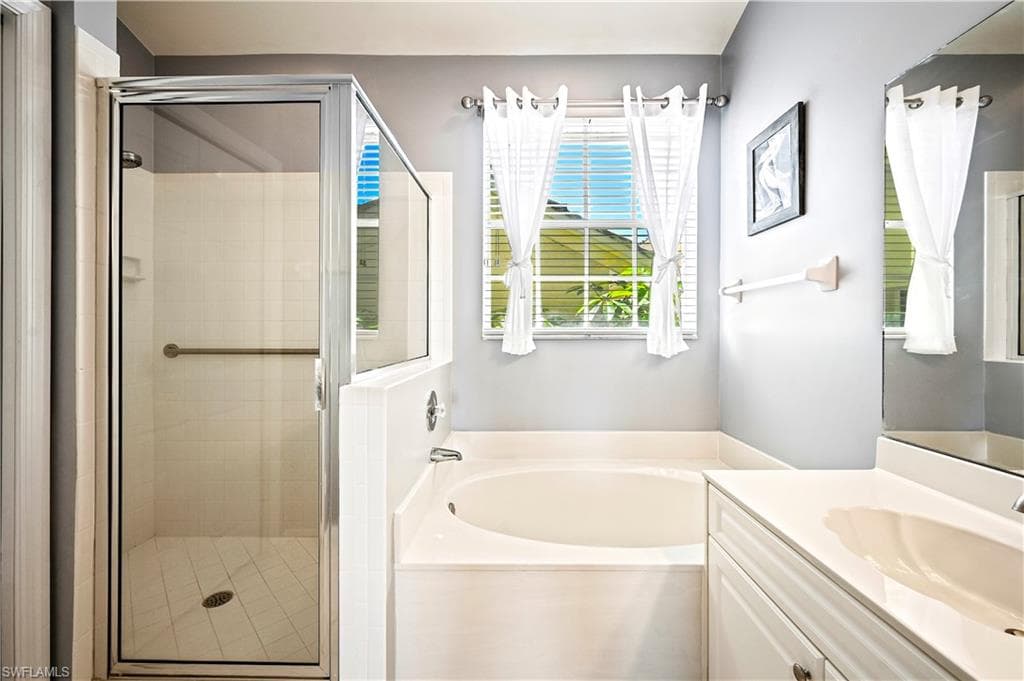 27071 Lake Harbor Ct 203, Bonita Springs, FL 34134-25