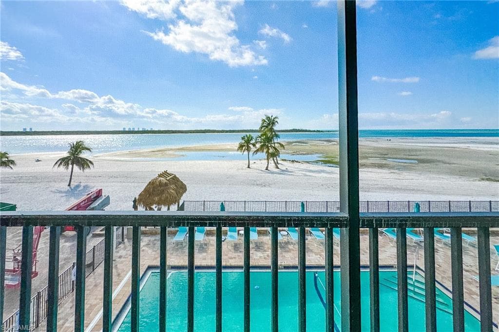 8400 Estero Blvd 203, Fort Myers Beach, FL 33931-24