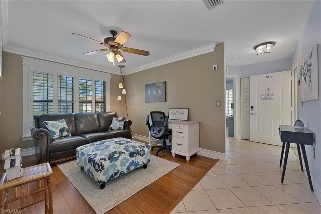 2670 Kings Lake Blvd 7-204, Naples, FL 34112-5