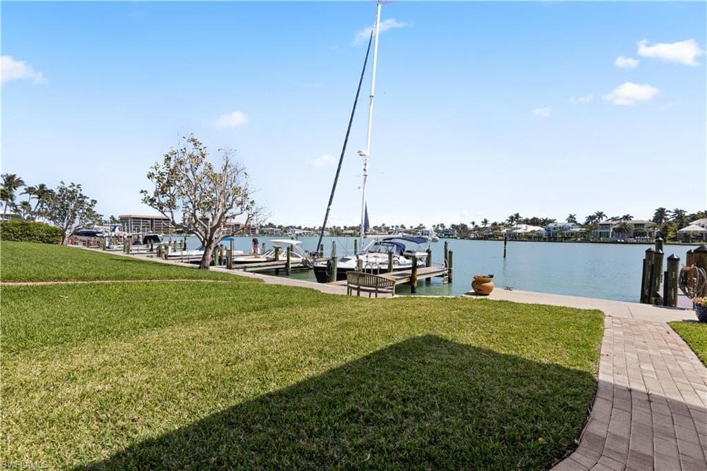 2500 Gulf Shore Blvd N N7, Naples, FL 34103-23