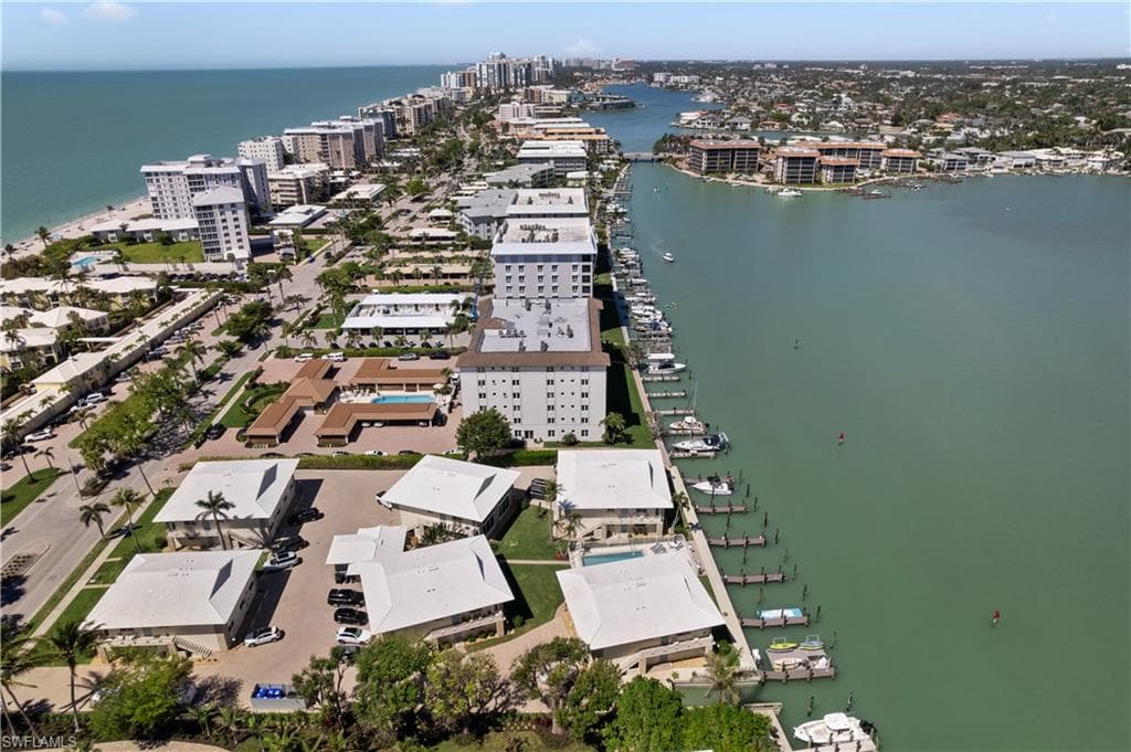 2500 Gulf Shore Blvd N N7, Naples, FL 34103-27
