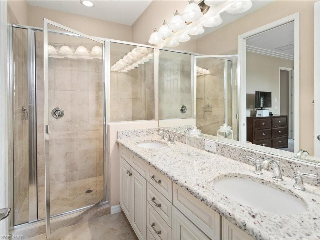 9071 Albion Ln N 5703, Naples, FL 34113-13