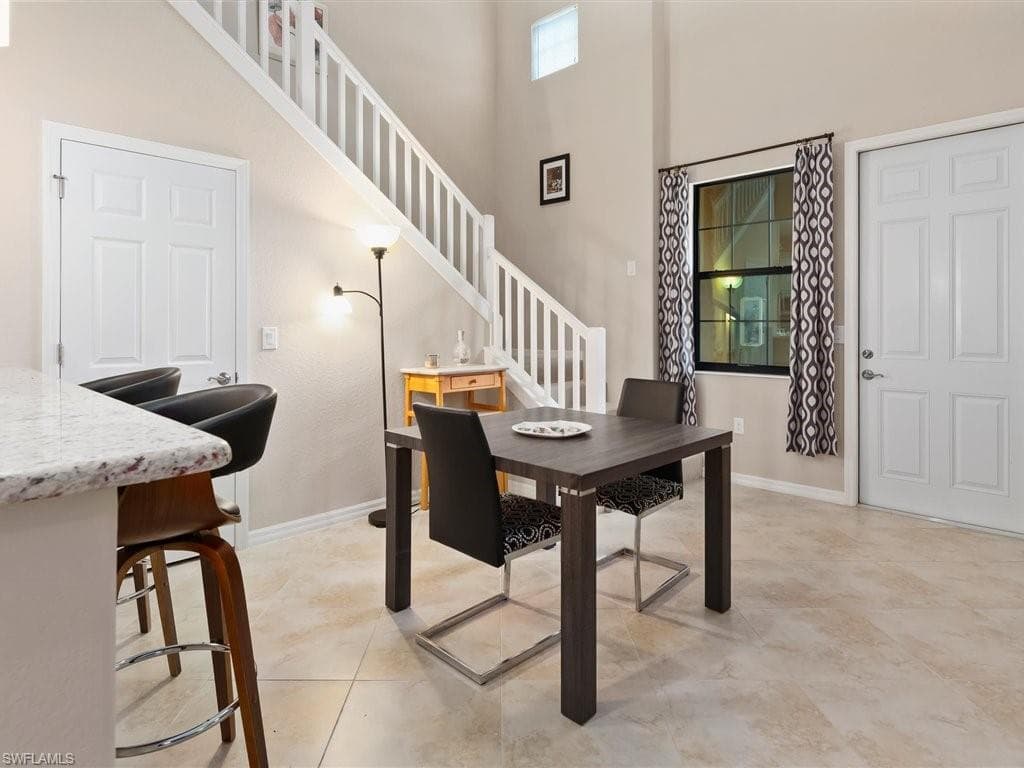 9071 Albion Ln N 5703, Naples, FL 34113-7