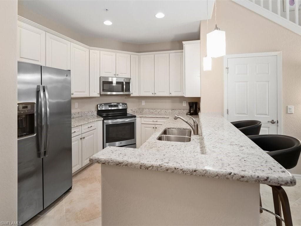 9071 Albion Ln N 5703, Naples, FL 34113-8