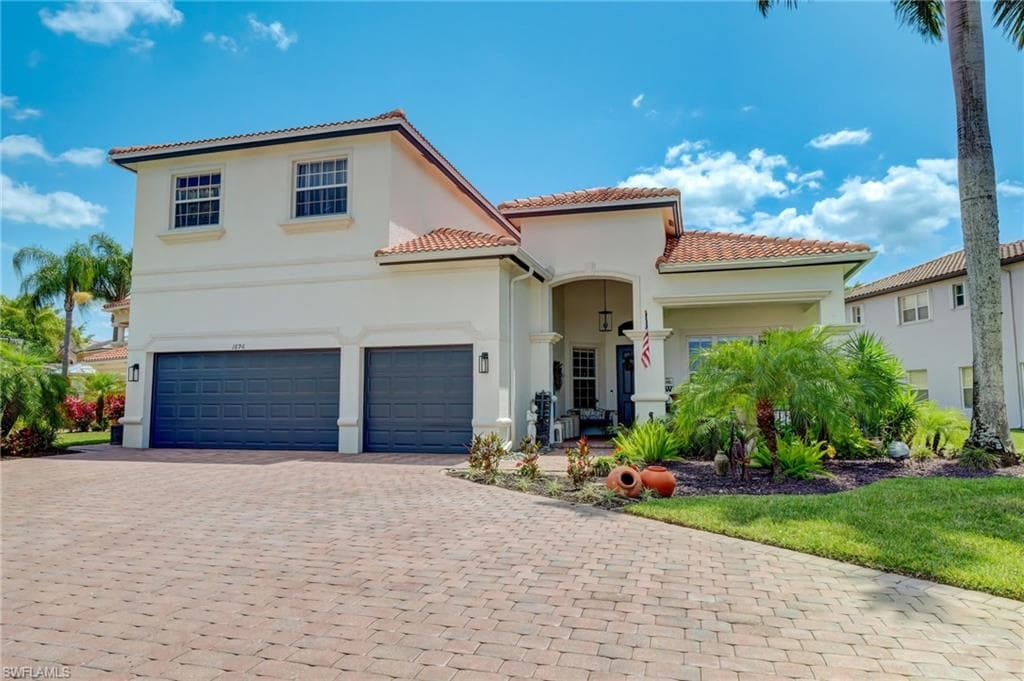 1696 Sarazen Pl, Naples, FL 34120-2