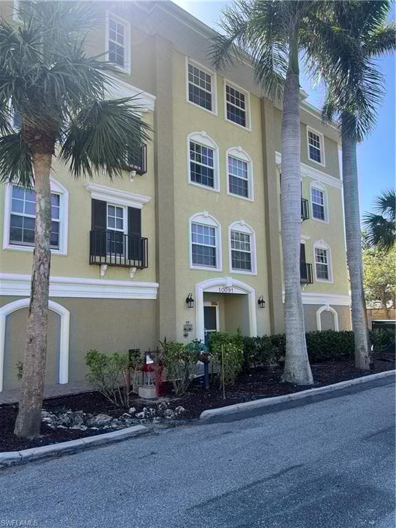 10091 Lake Cove Dr 301, Fort Myers, FL 33908-1