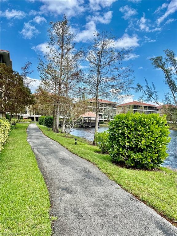 10091 Lake Cove Dr 301, Fort Myers, FL 33908-24