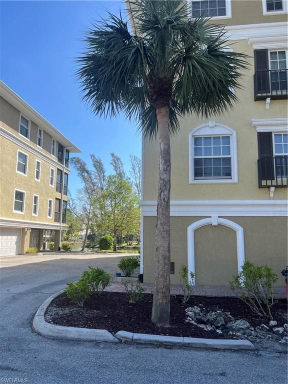 10091 Lake Cove Dr 301, Fort Myers, FL 33908-3