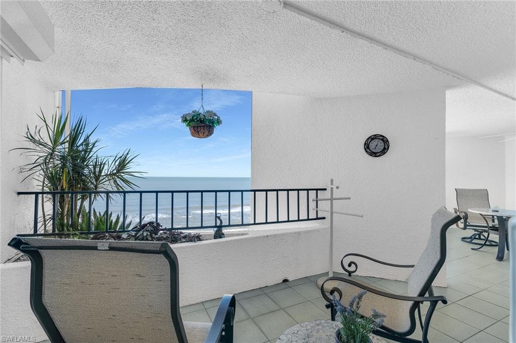 3951 Gulf Shore Blvd N 601, Naples, FL 34103-19
