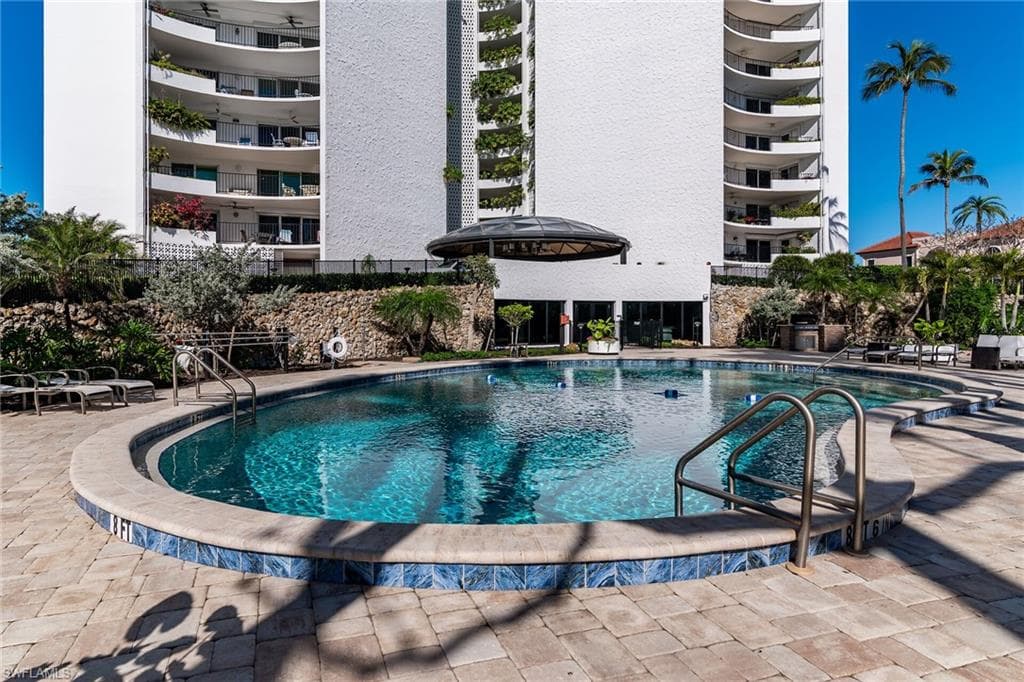 3951 Gulf Shore Blvd N 601, Naples, FL 34103-22