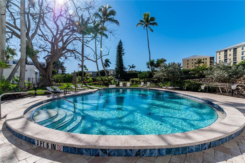 3951 Gulf Shore Blvd N 601, Naples, FL 34103-23