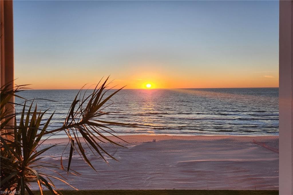 3951 Gulf Shore Blvd N 601, Naples, FL 34103-33