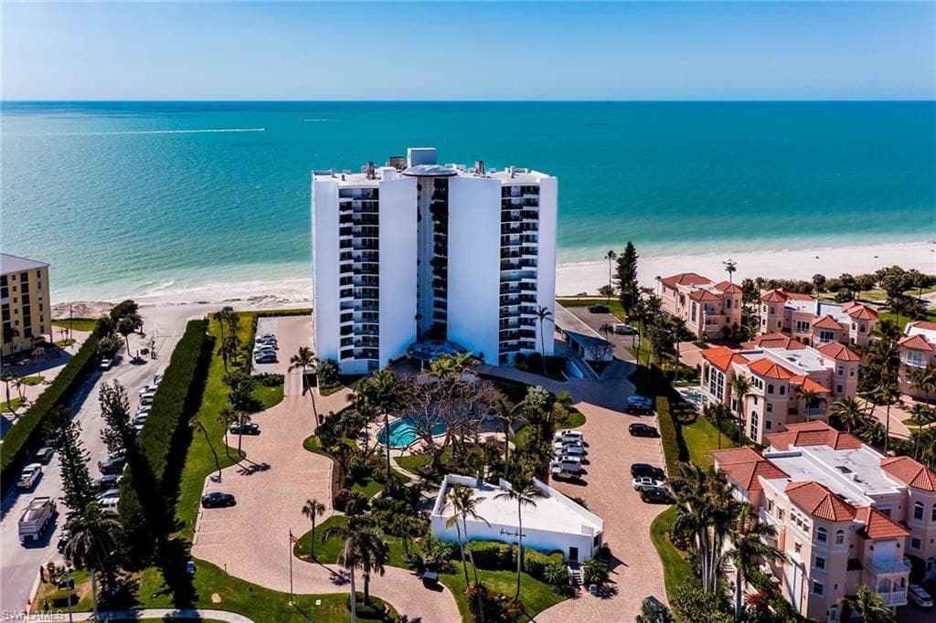 3951 Gulf Shore Blvd N 601, Naples, FL 34103-35