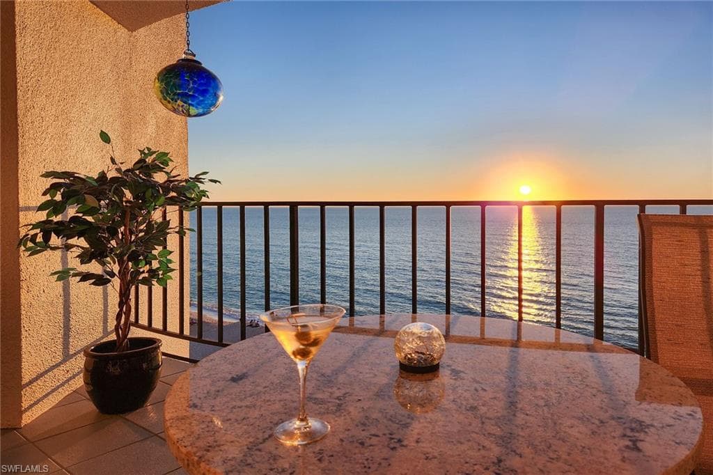 3951 Gulf Shore Blvd N 601, Naples, FL 34103-3