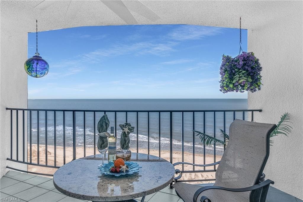 3951 Gulf Shore Blvd N 601, Naples, FL 34103-4